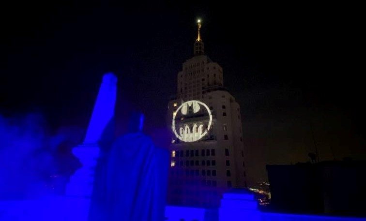 Batman Day Farol Santander